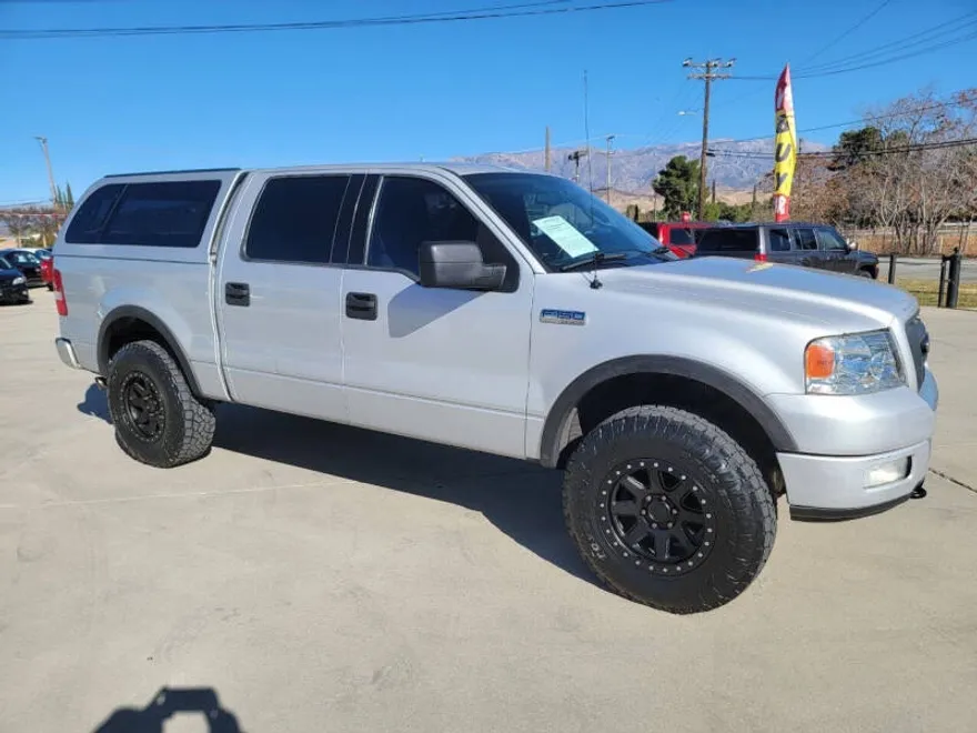 2004 Ford F-150 XLT photo 1