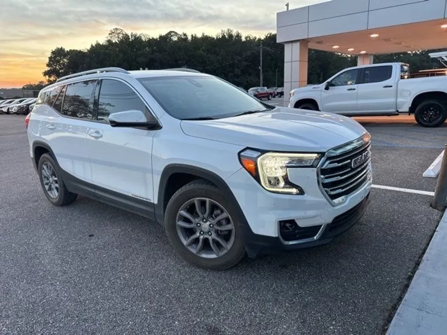 2023 Gmc Terrain SLT photo 1