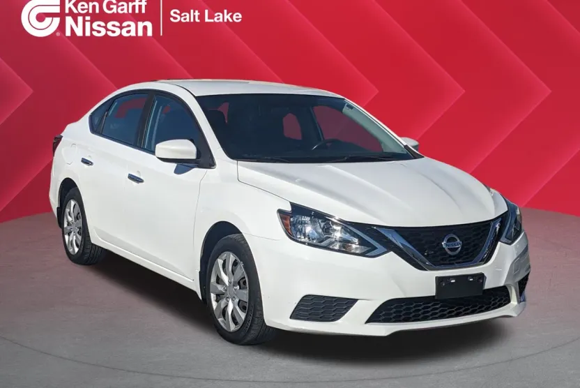 2017 Nissan Sentra SV photo 1
