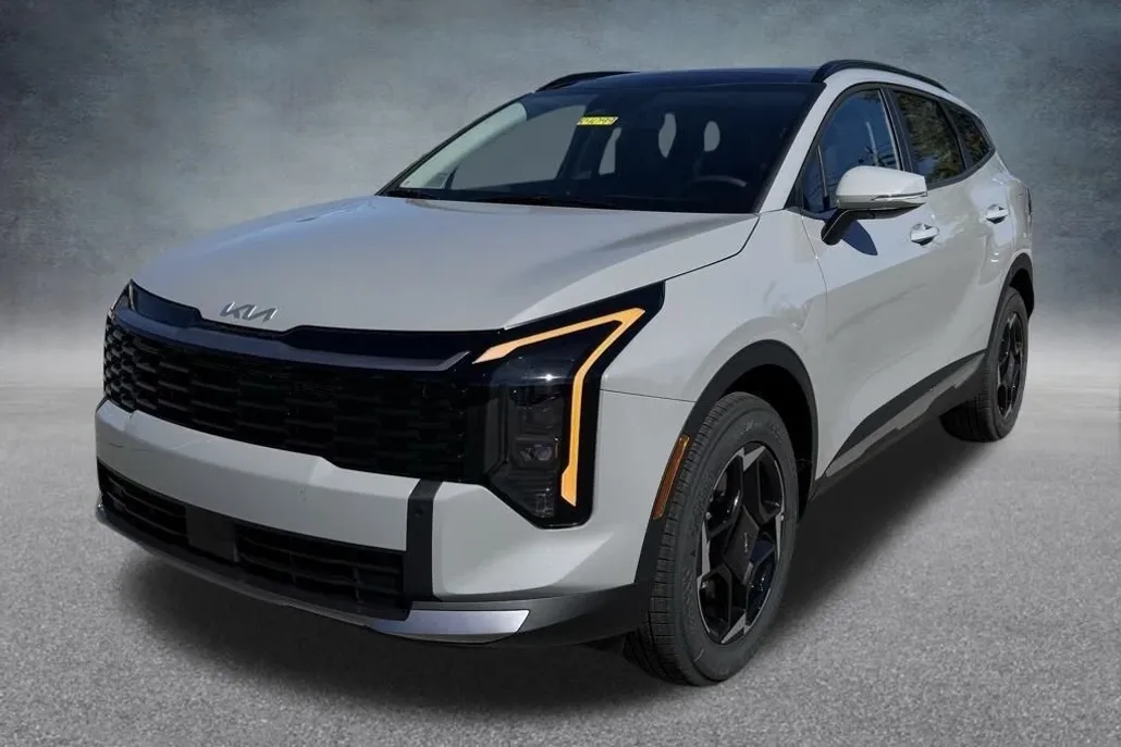 2026 Kia Sportage EX photo 1