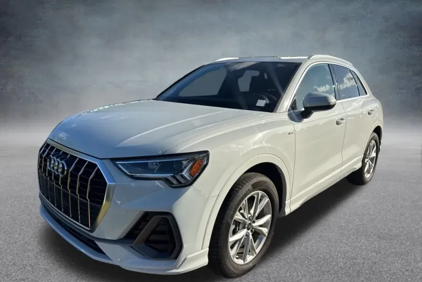 2024 Audi Q3 S line Premium Plus photo 1