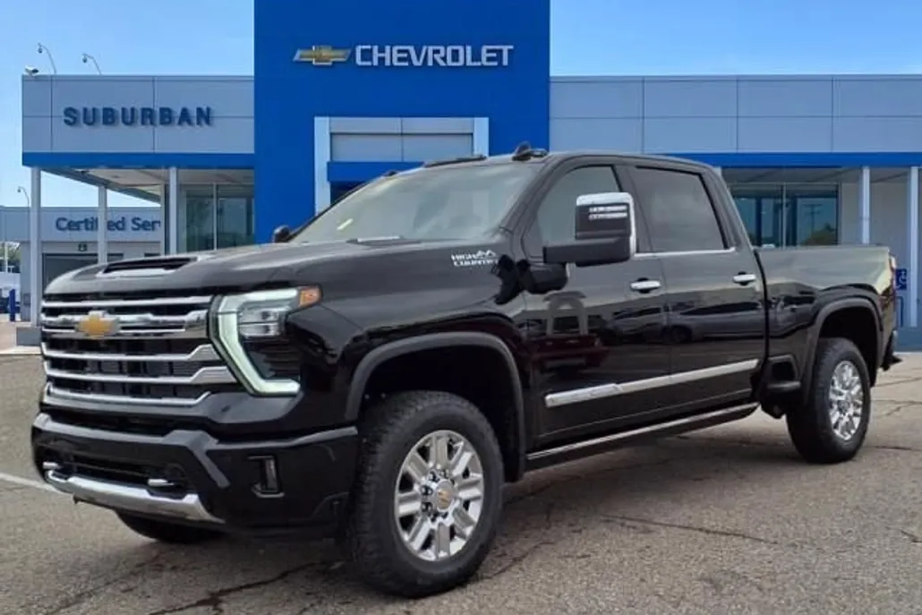 2025 Chevrolet Silverado 2500HD High Country photo 1