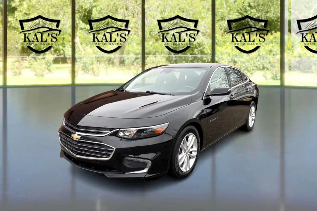 2017 Chevrolet Malibu 1LT photo 1