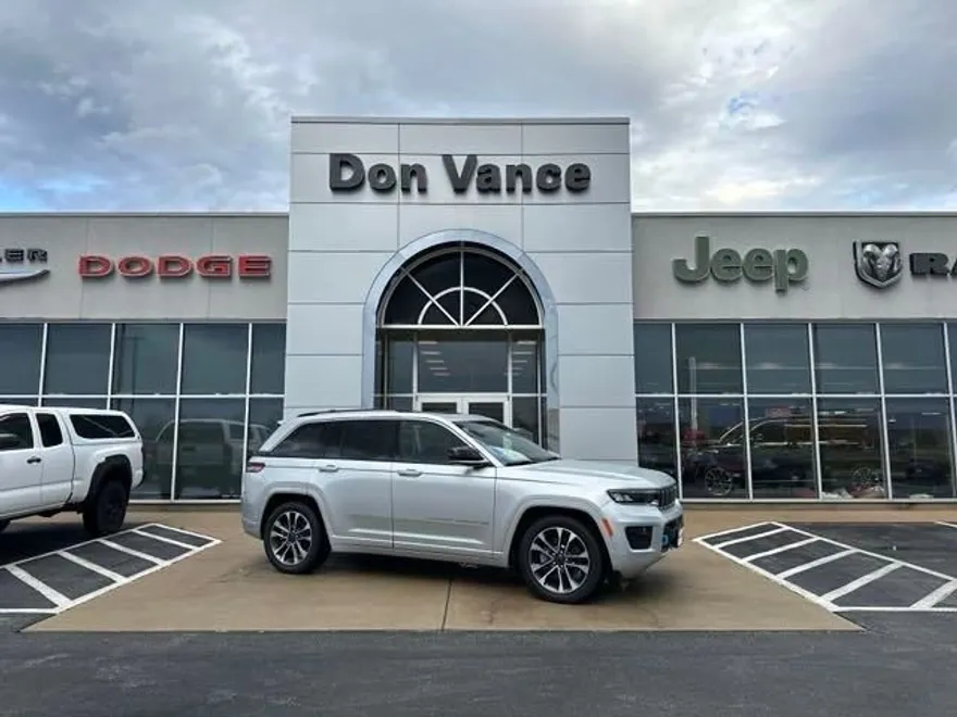 2024 Jeep Grand Cherokee Overland 4xe photo 1
