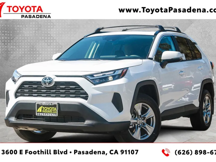 2025 Toyota RAV4 XLE photo 1