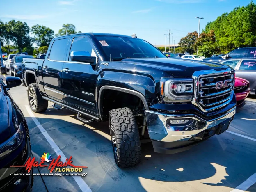 2017 Gmc Sierra 1500 SLT photo 1