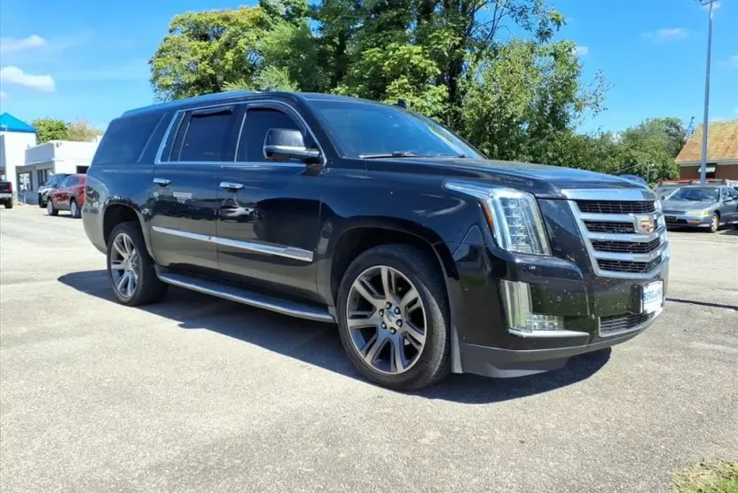 2016 Cadillac Escalade ESV Luxury photo 1