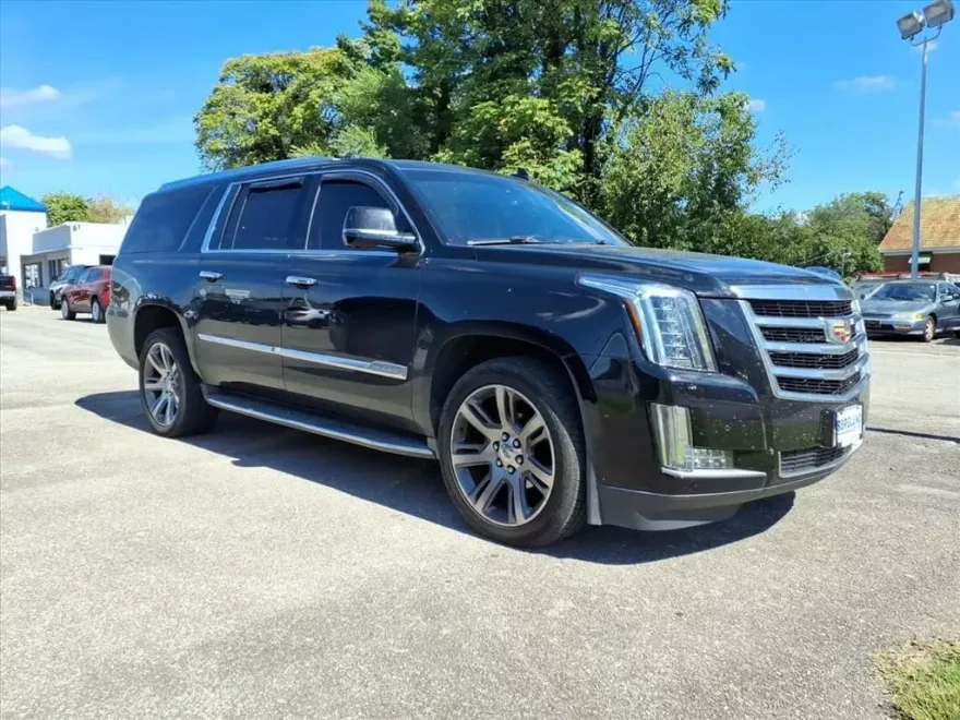 2016 Cadillac Escalade ESV Luxury photo 1