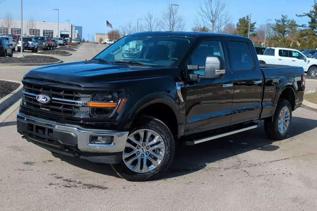 2025 Ford F-150 XLT photo 1