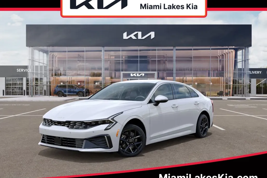 2025 Kia K5 LXS photo 1