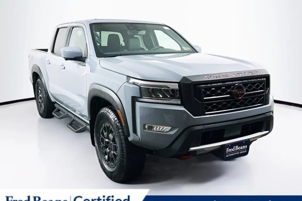 2023 Nissan Frontier PRO-4X photo 1