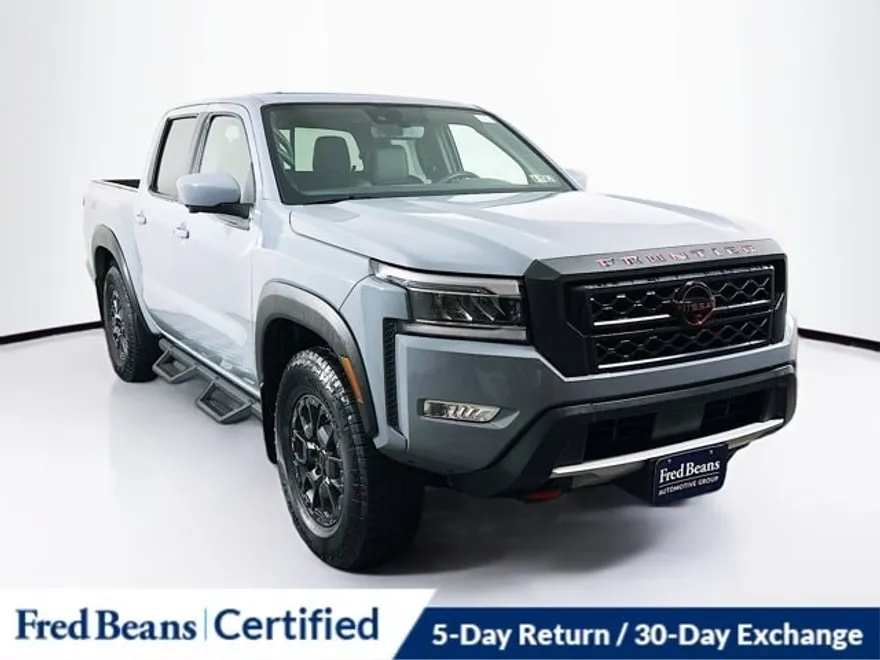 2023 Nissan Frontier PRO-4X photo 1