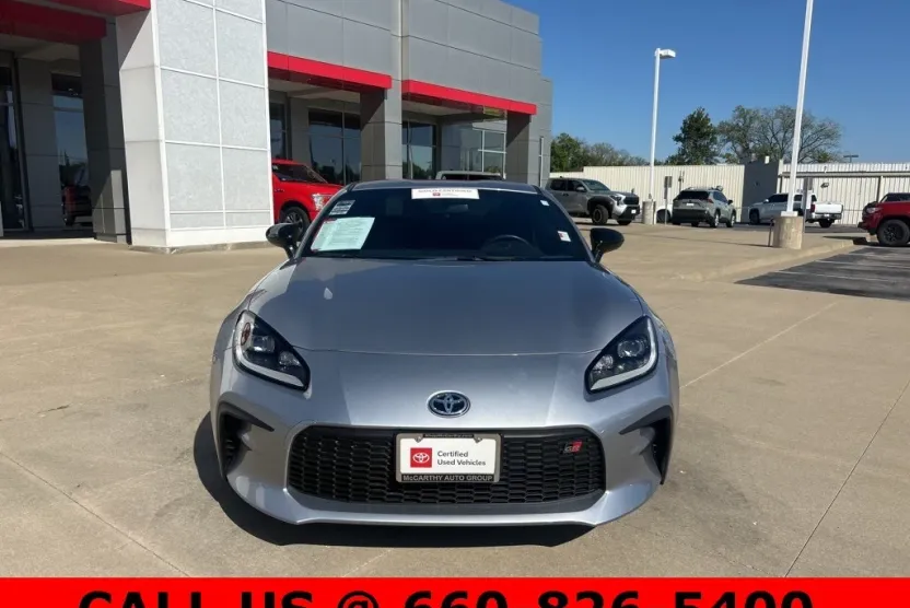 2024 Toyota GR86 Premium photo 1