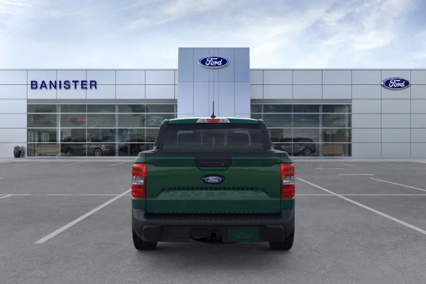 2025 Ford Maverick XLT photo 1