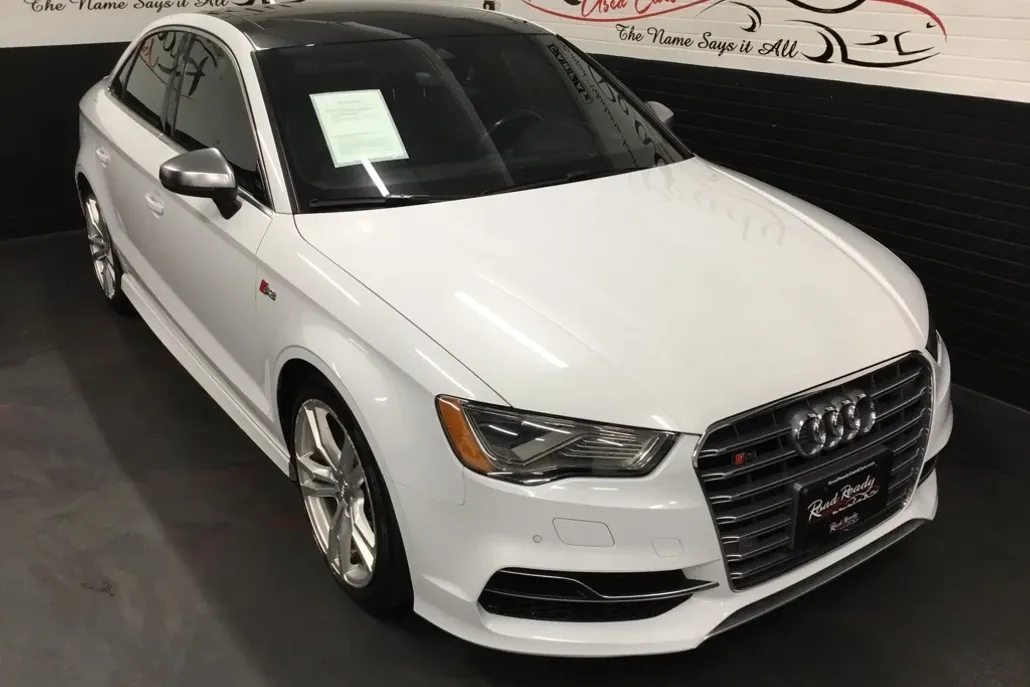 2016 Audi S3 Prestige photo 1