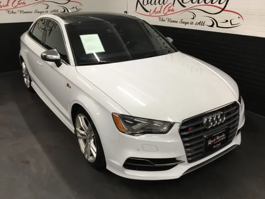 2016 Audi S3 Prestige photo 1