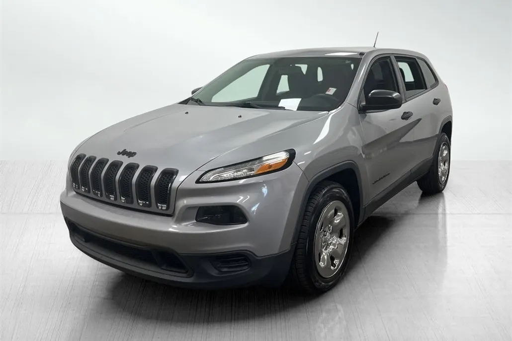 2016 Jeep Cherokee Sport photo 1