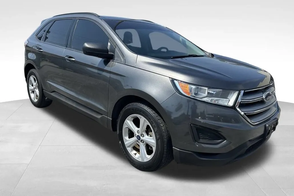 2016 Ford Edge SE photo 1