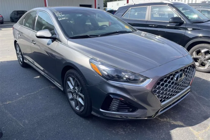 2019 Hyundai Sonata Limited photo 1