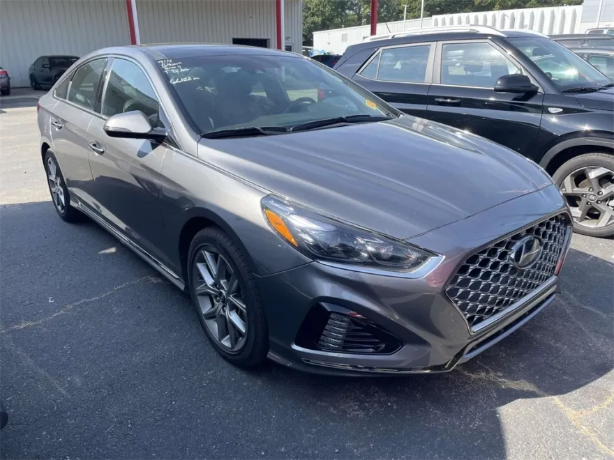 2019 Hyundai Sonata Limited photo 1