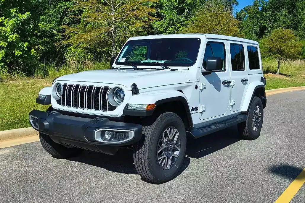 2025 Jeep Wrangler Sahara photo 1