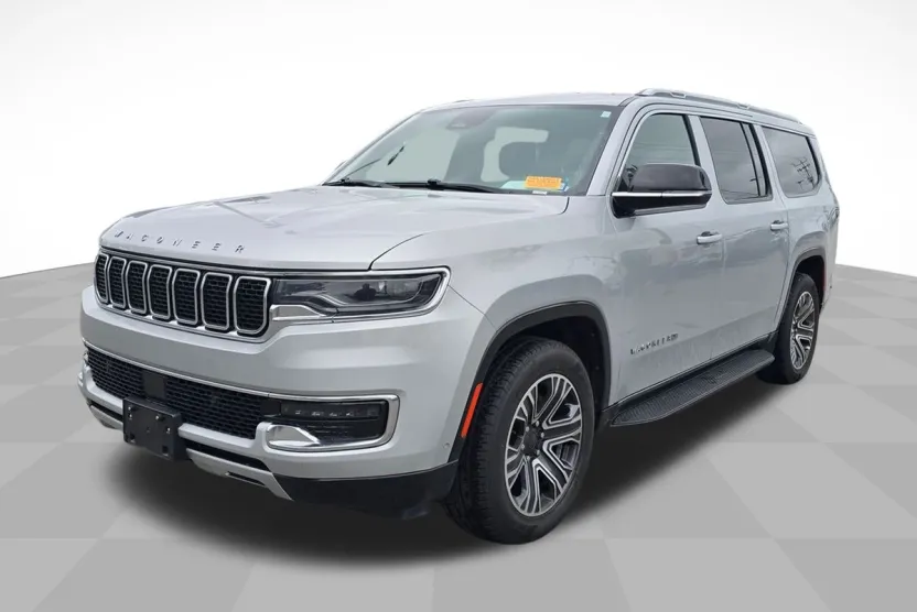 2024 Jeep Wagoneer L Series II photo 1