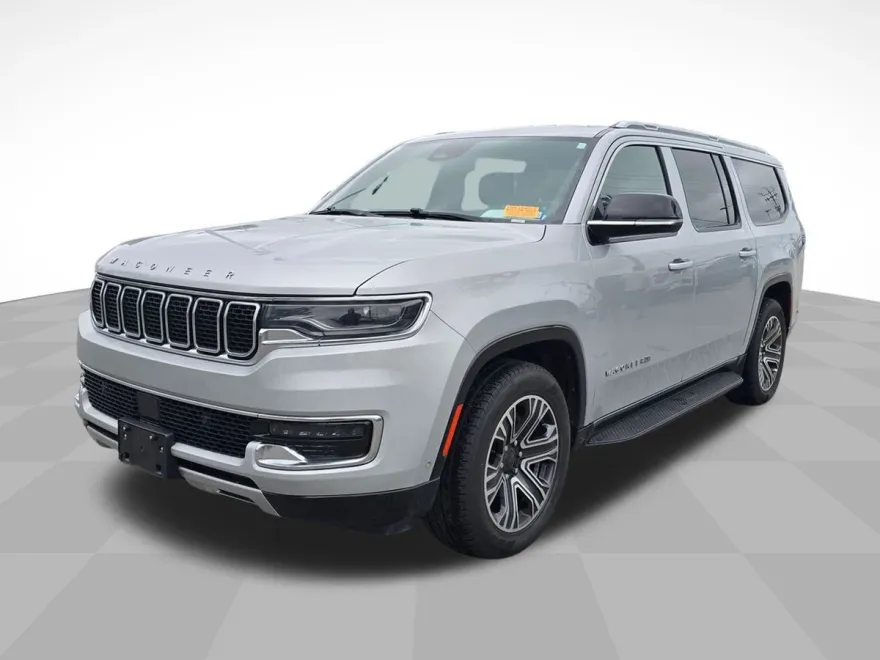 2024 Jeep Wagoneer L Series II photo 1