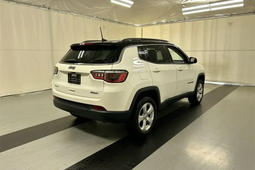 2020 Jeep Compass Latitude photo 1