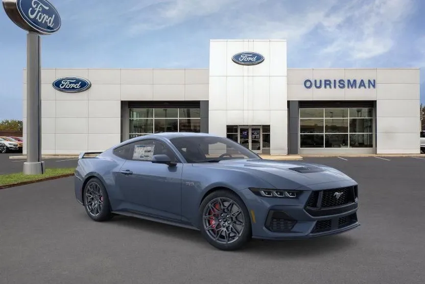 2025 Ford Mustang GT photo 1