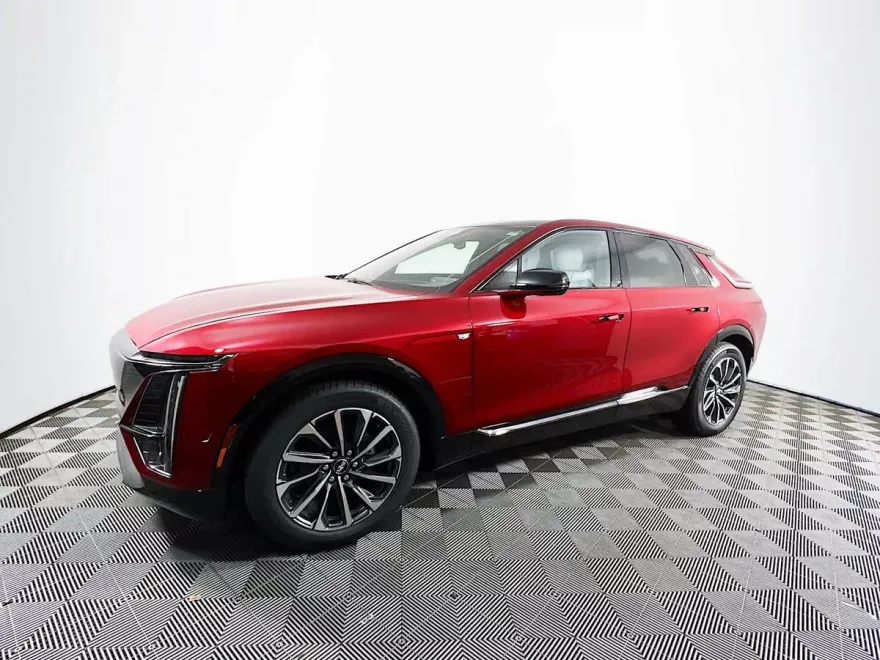 2025 Cadillac Lyriq Sport photo 1