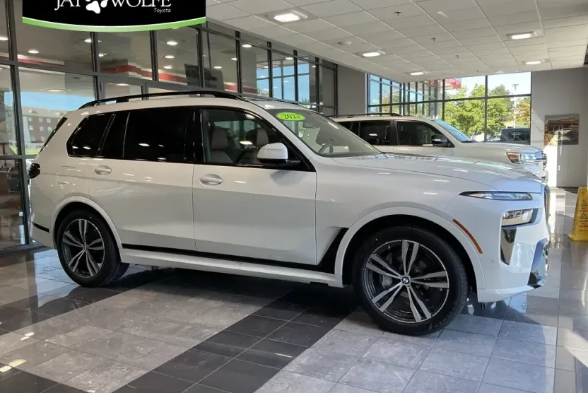 2023 Bmw X7 xDrive40i photo 1