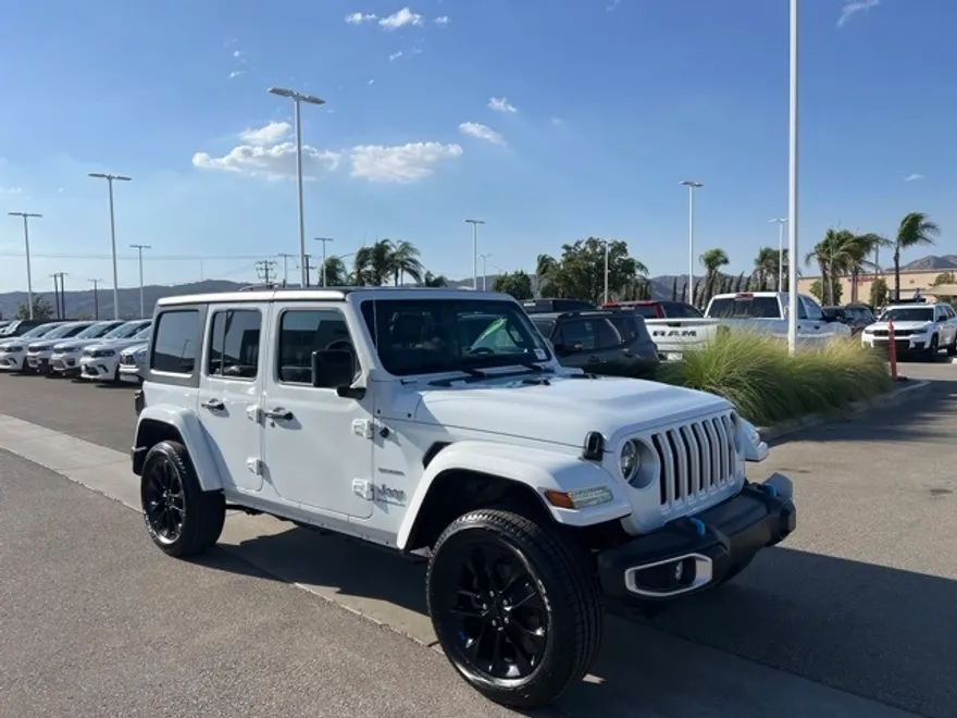 2023 Jeep Wrangler Sahara 4xe photo 1