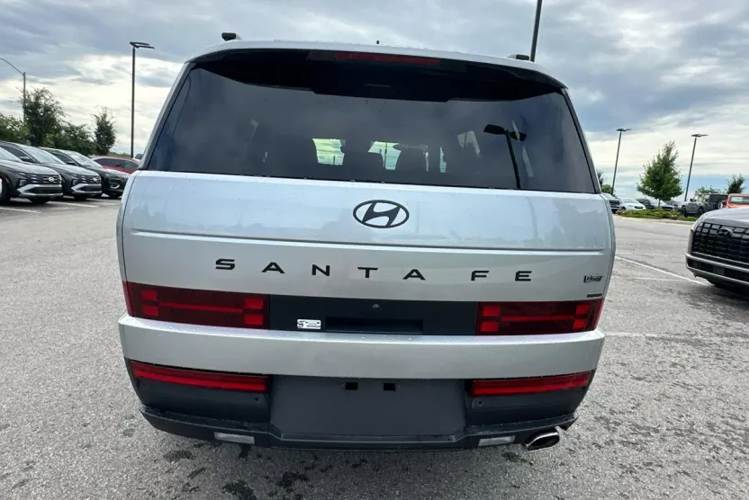 2025 Hyundai Santa Fe XRT photo 1