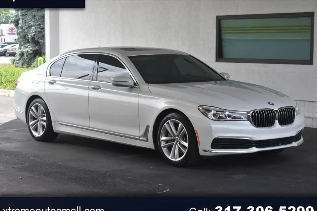 2019 Bmw 750i / B7 xDrive Sedan photo 1