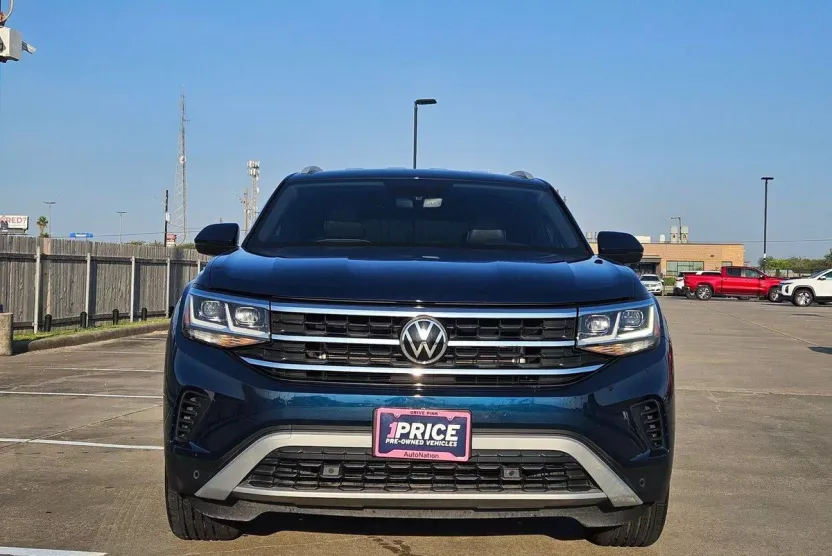 2020 Volkswagen Atlas Cross Sport V6 SE Technology photo 1
