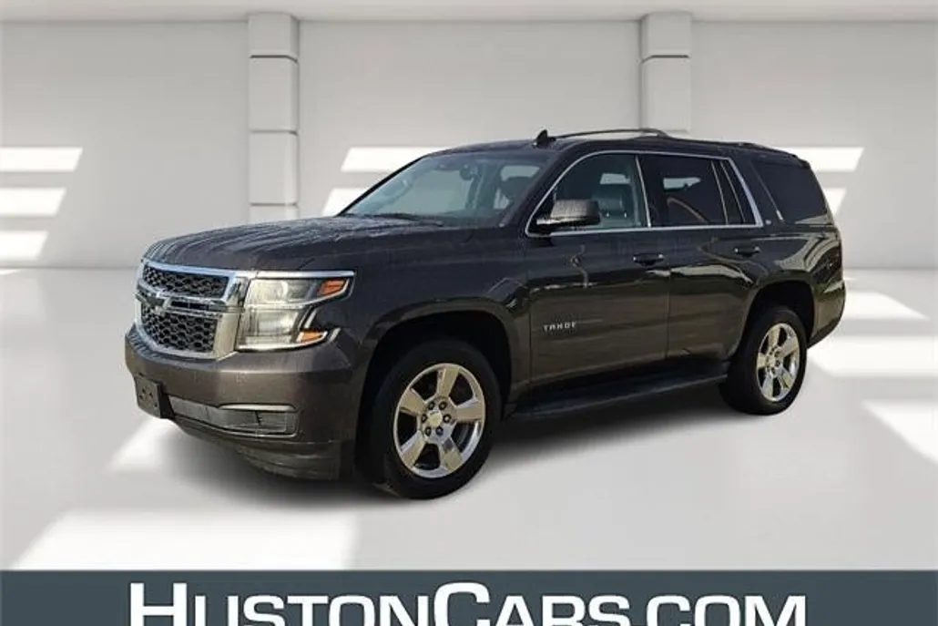 2017 Chevrolet Tahoe LT photo 1