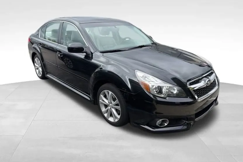 2013 Subaru Legacy 2.5i Limited photo 1
