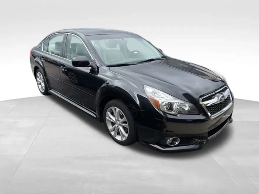 2013 Subaru Legacy 2.5i Limited photo 1