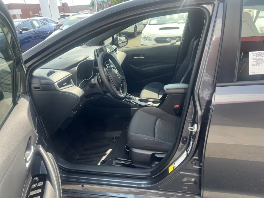 2025 Toyota Corolla SE Premium photo 1