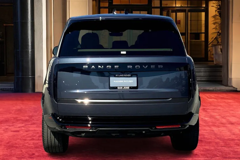 2025 Land Rover Range Rover SE photo 1