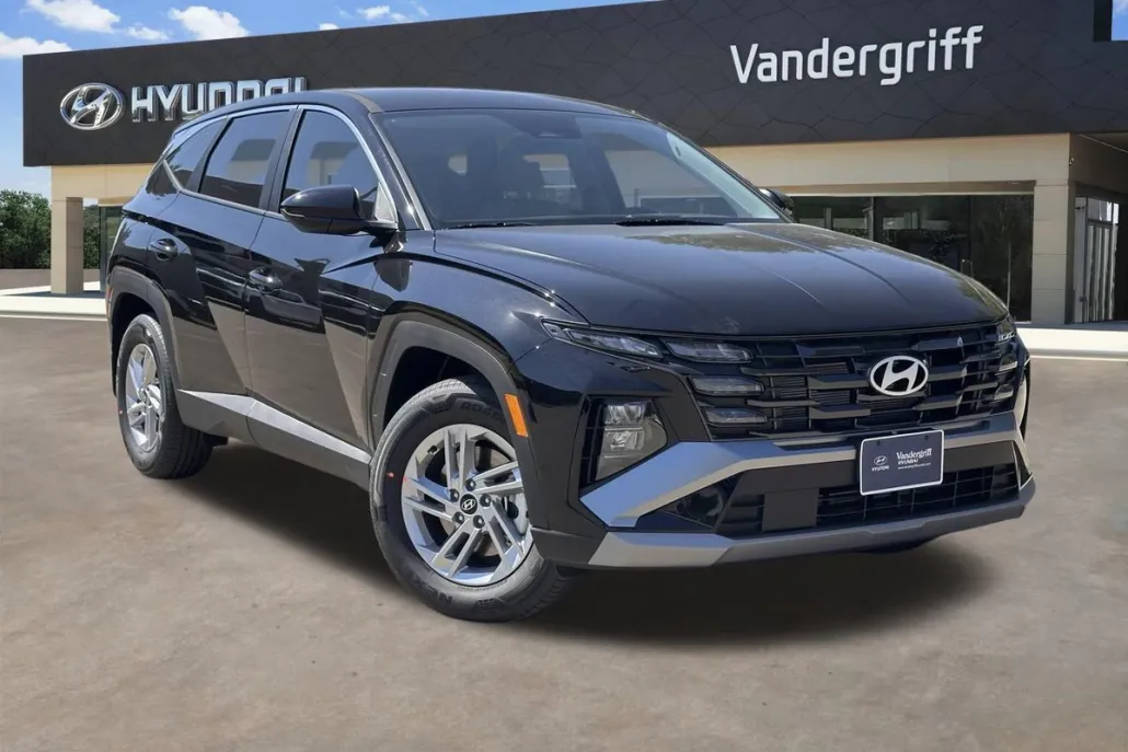 2026 Hyundai Tucson SE photo 1