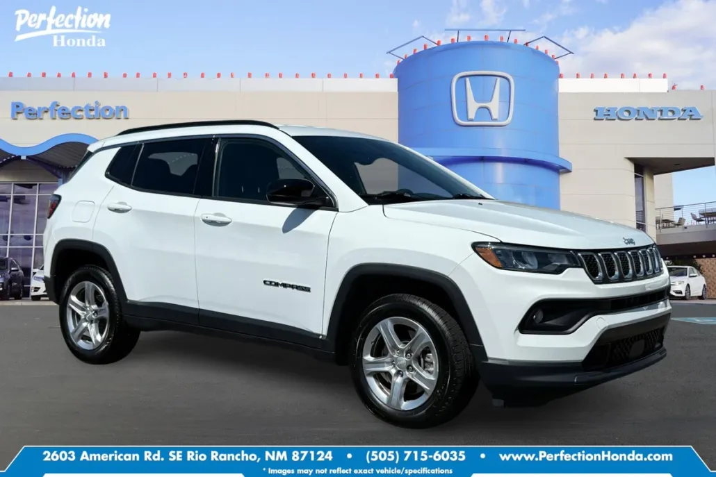 2024 Jeep Compass Latitude photo 1