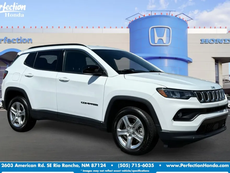 2024 Jeep Compass Latitude photo 1