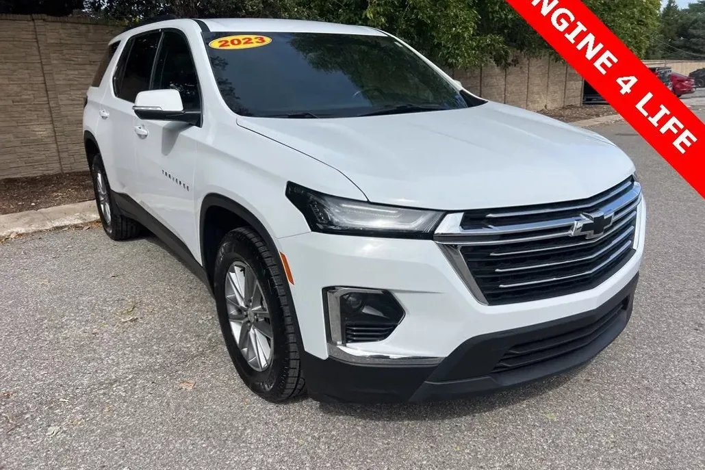 2023 Chevrolet Traverse Cloth photo 1