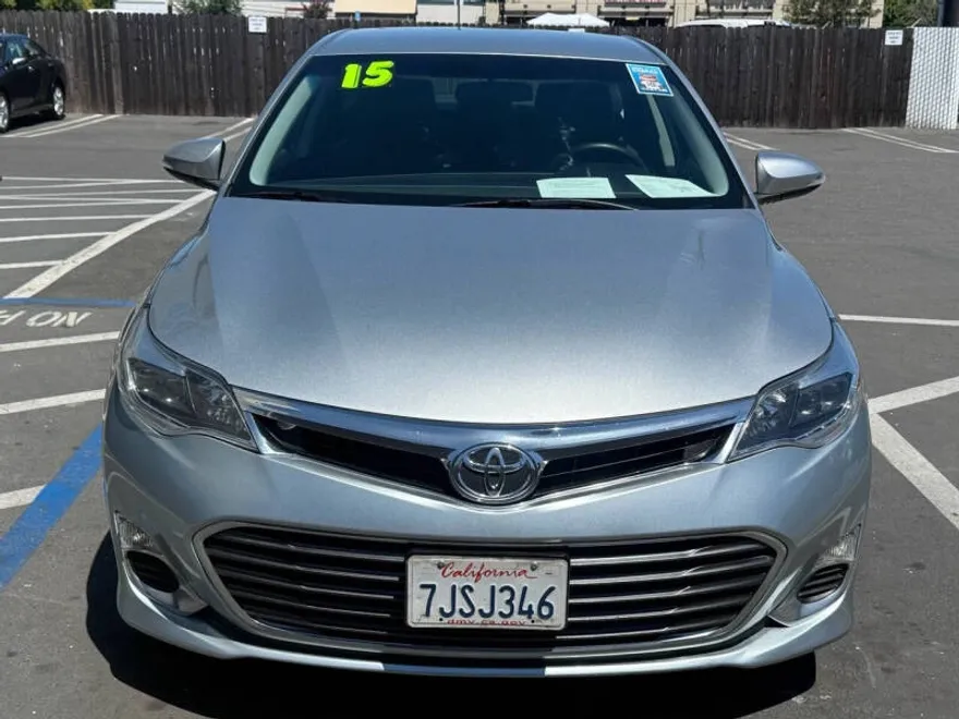 2015 Toyota Avalon XLE photo 1