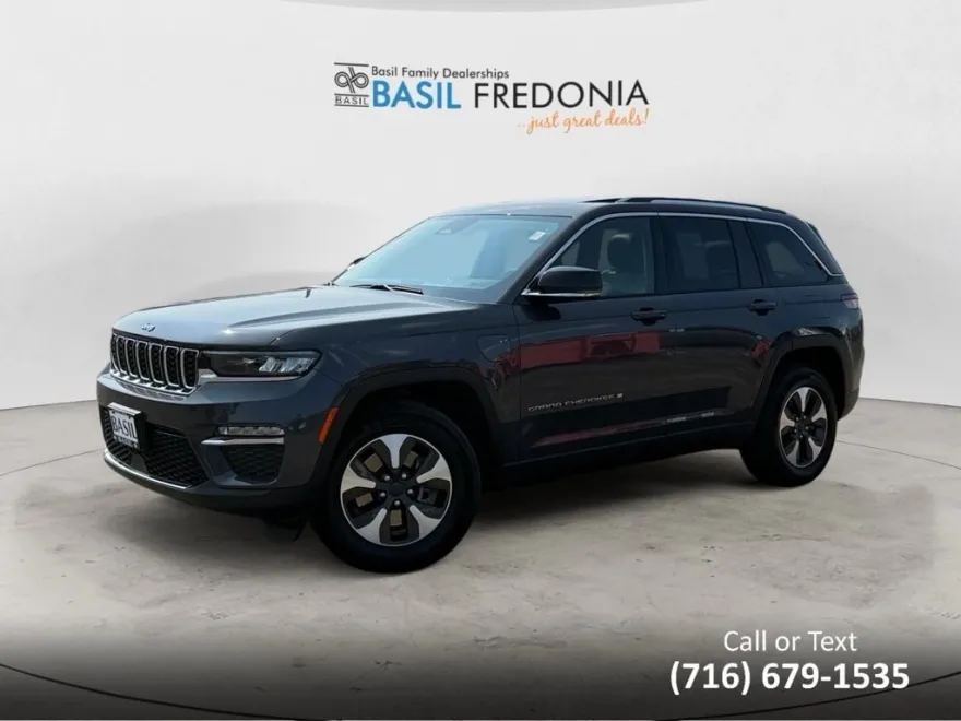 2023 Jeep Cherokee 4xe photo 1