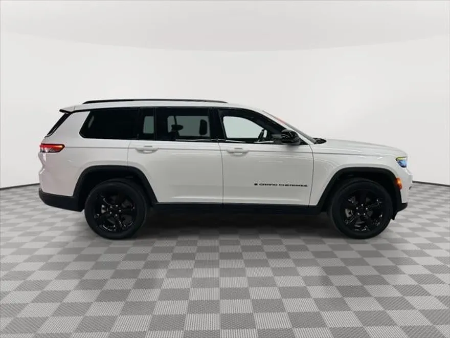 2021 Jeep Grand Cherokee Altitude photo 1