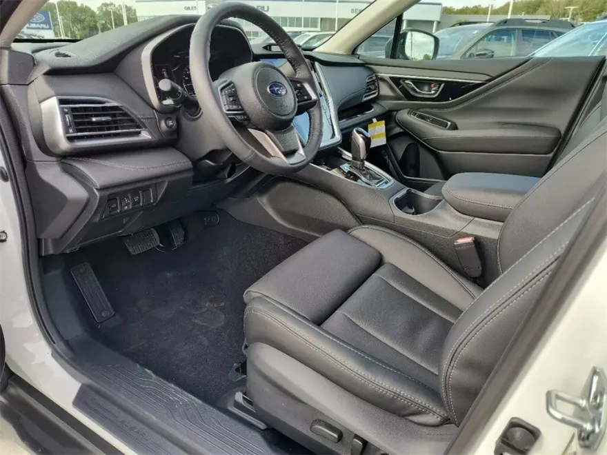 2025 Subaru Outback Limited photo 1