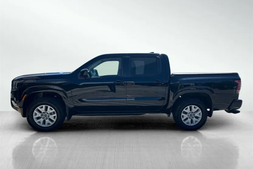 2023 Nissan Frontier SV photo 1
