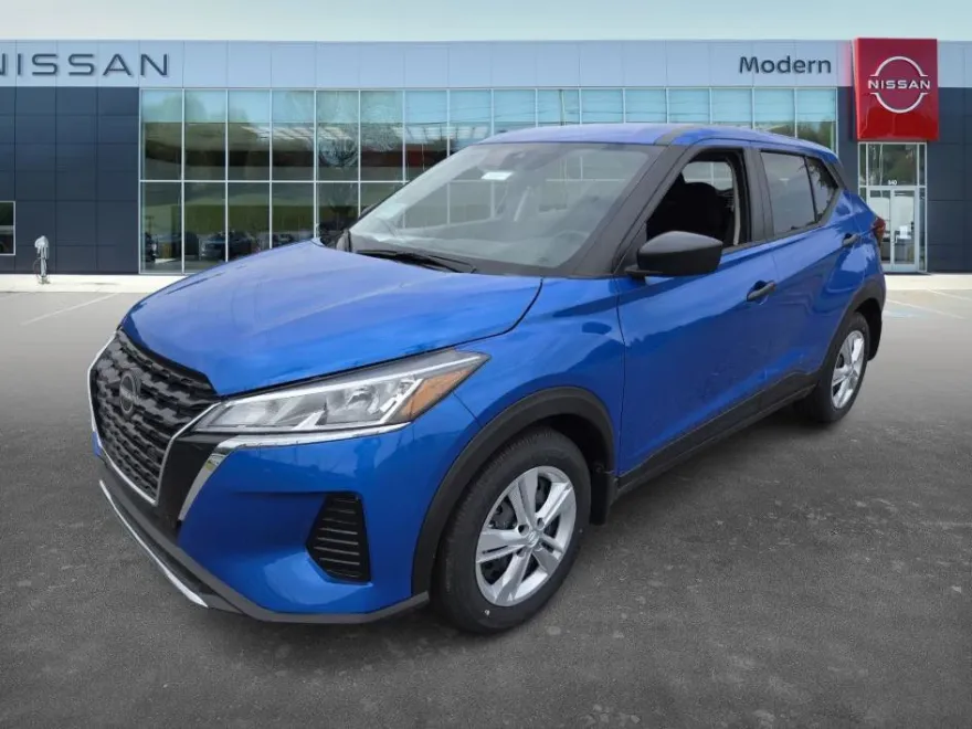 2025 Nissan Kicks Play S photo 1